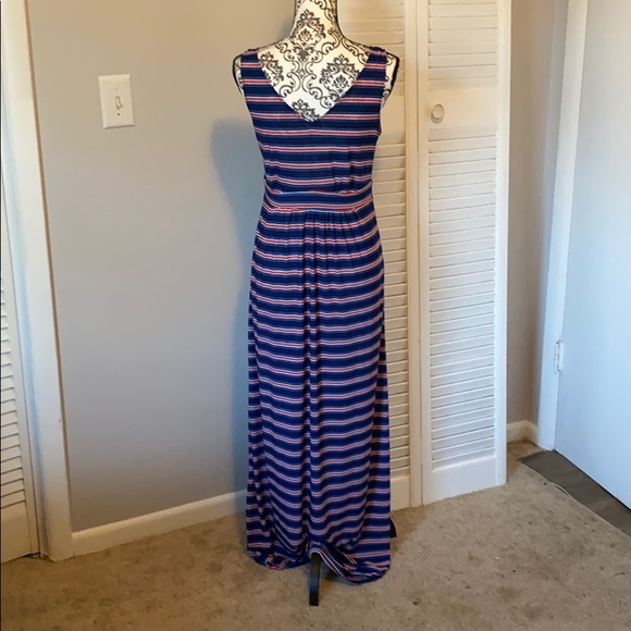 West Loop Maxi dress - Picture 2 of 6